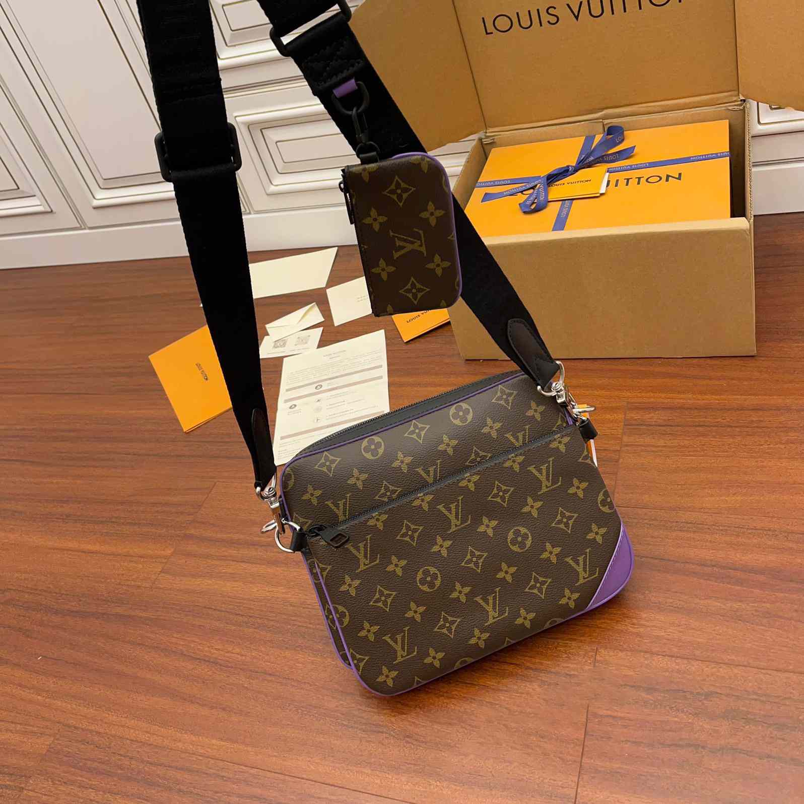 Louis Vuitton Trio Messenger   M46266 - DopestKickz