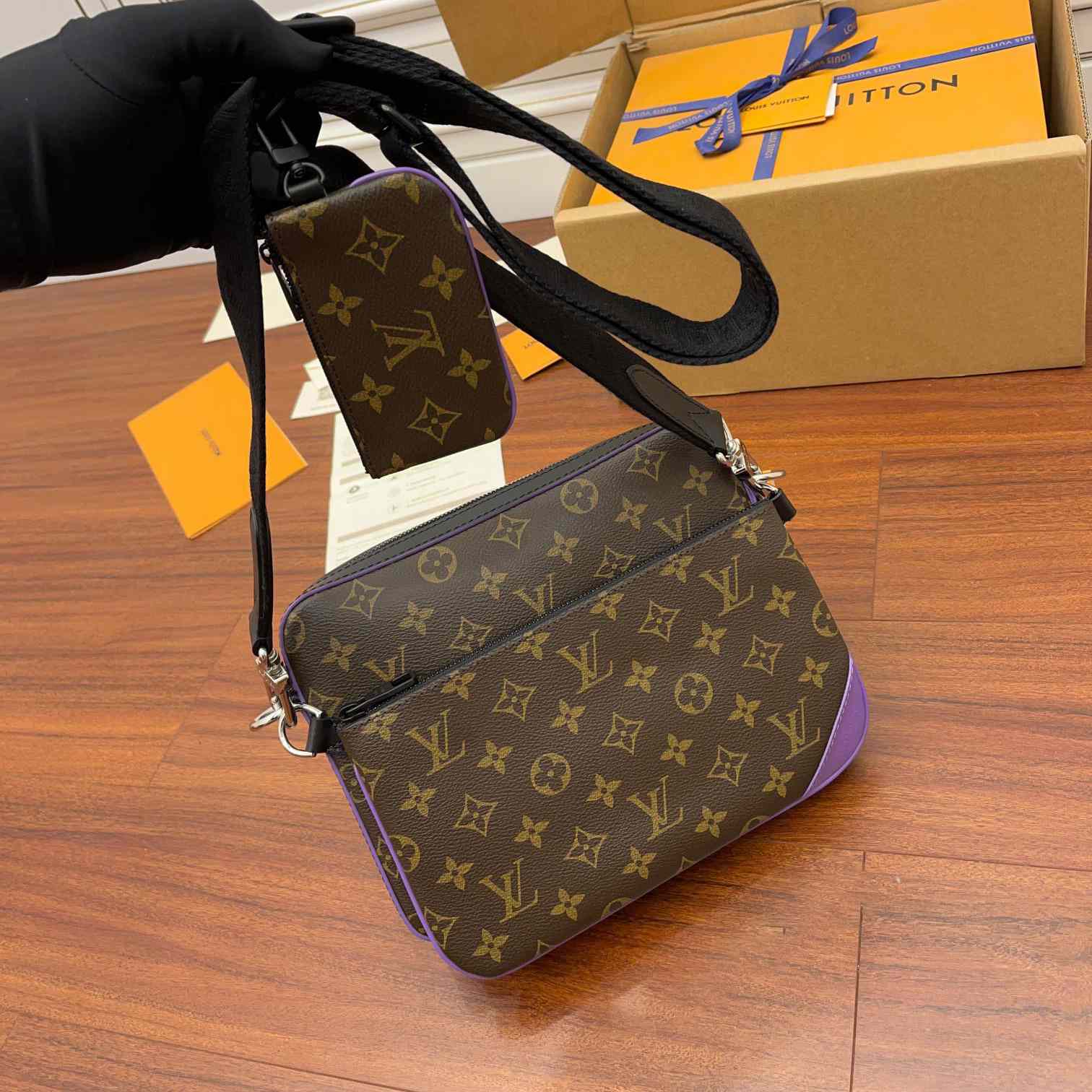 Louis Vuitton Trio Messenger   M46266 - DopestKickz