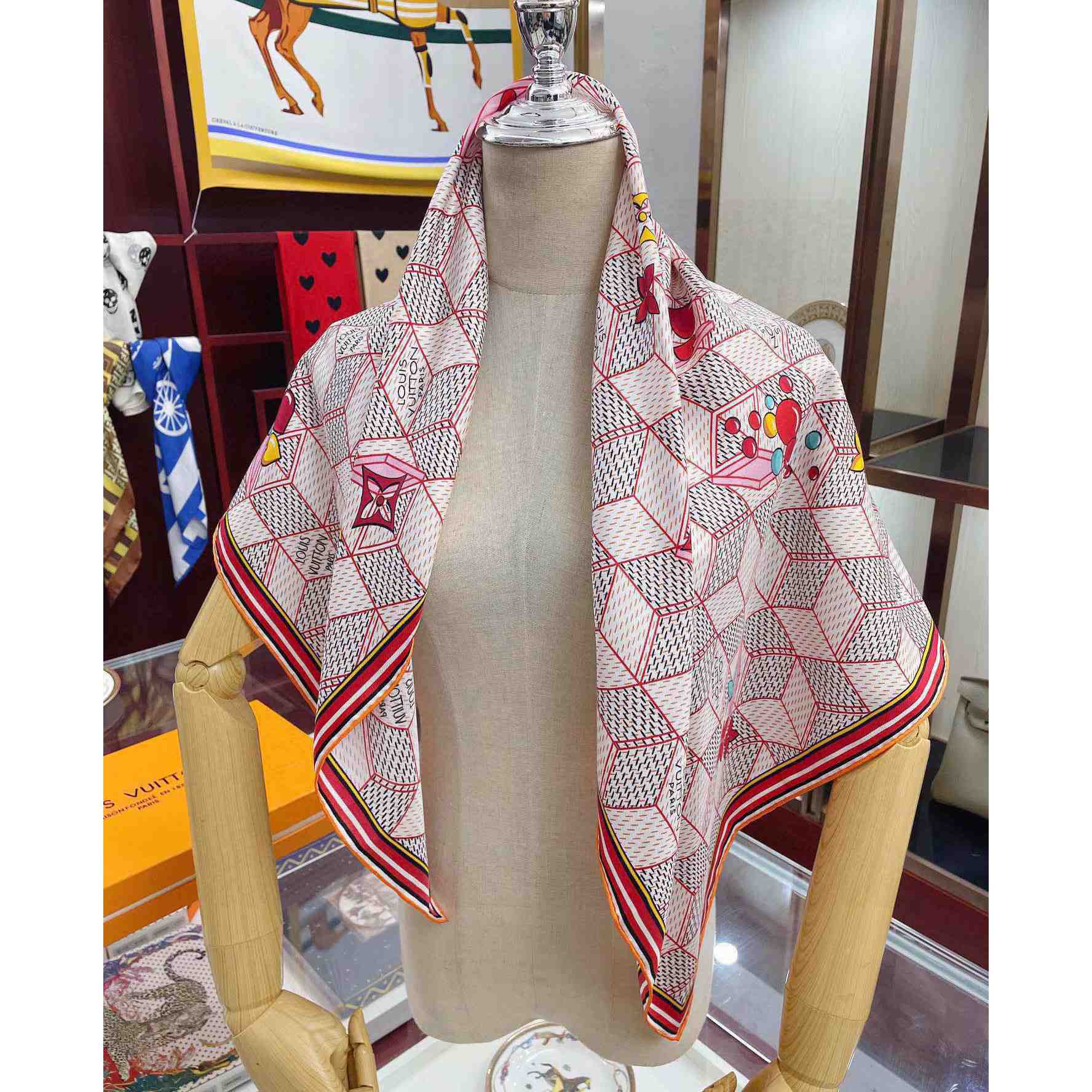 Louis Vuitton Damier Pop Up Square     M77668 - DopestKickz