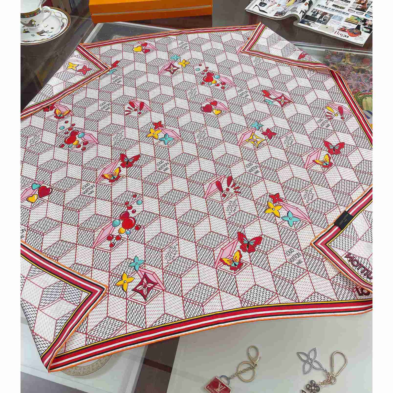 Louis Vuitton Damier Pop Up Square     M77668 - DopestKickz