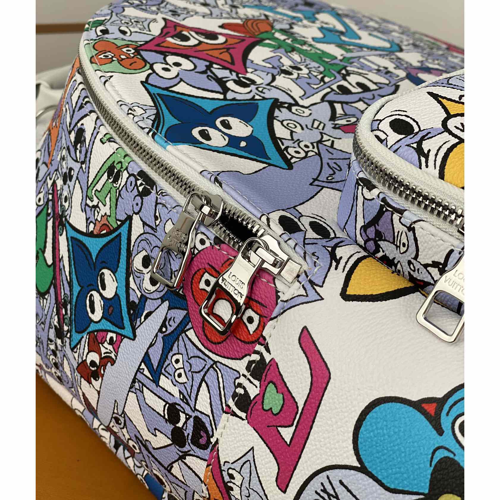 Louis Vuitton Backpack Multipocket(30-40-15.5cm)     M21846 - DopestKickz