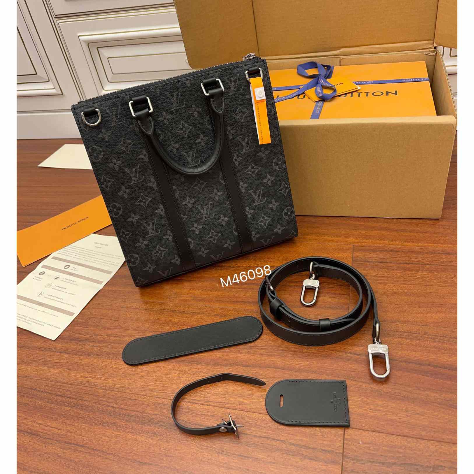 Louis Vuitton Sac Plat Cross Bag (26x28.5x6CM)   M46098 - DopestKickz