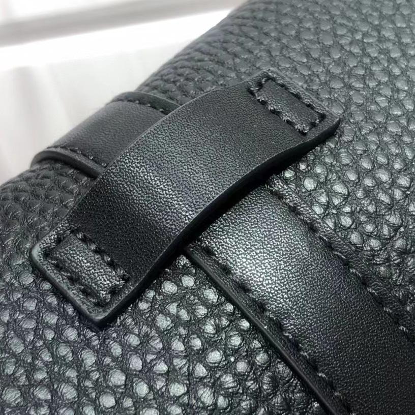 Louis Vuitton Christopher Slim Backpack (30-42-17cm)      M58644 - DopestKickz