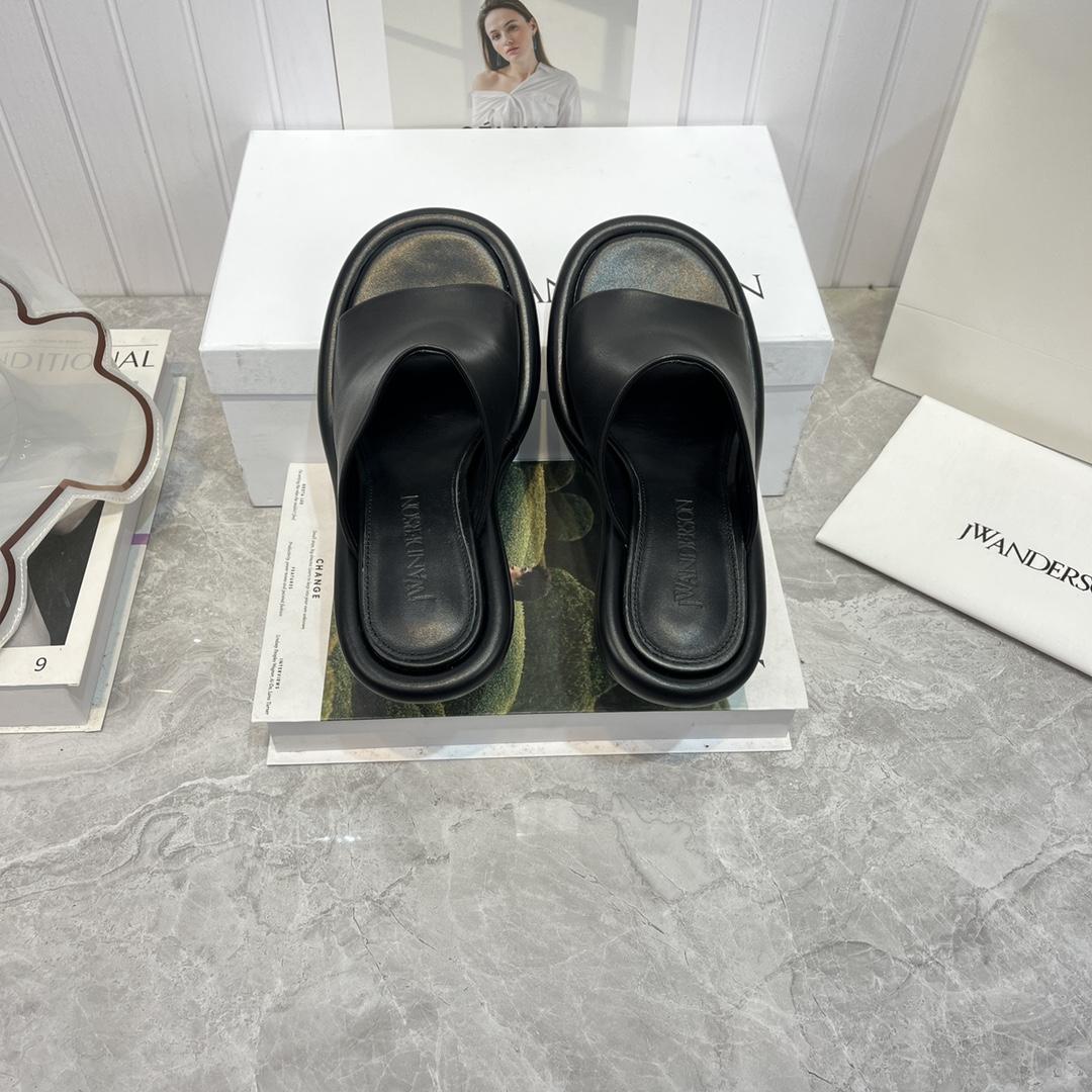 Jw Anderson Bumper-Tube Leather Mules - DopestKickz
