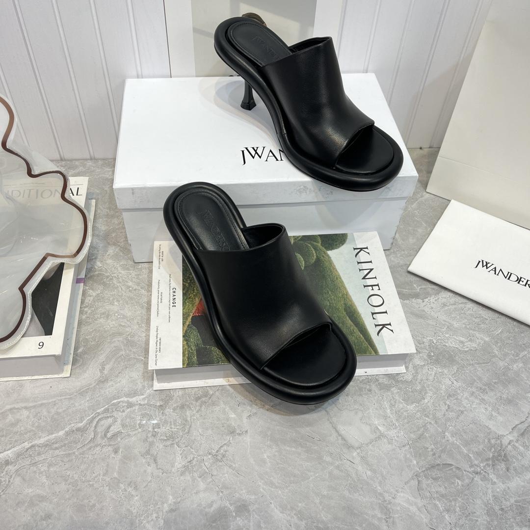 Jw Anderson Bumper-Tube Leather Mules - DopestKickz
