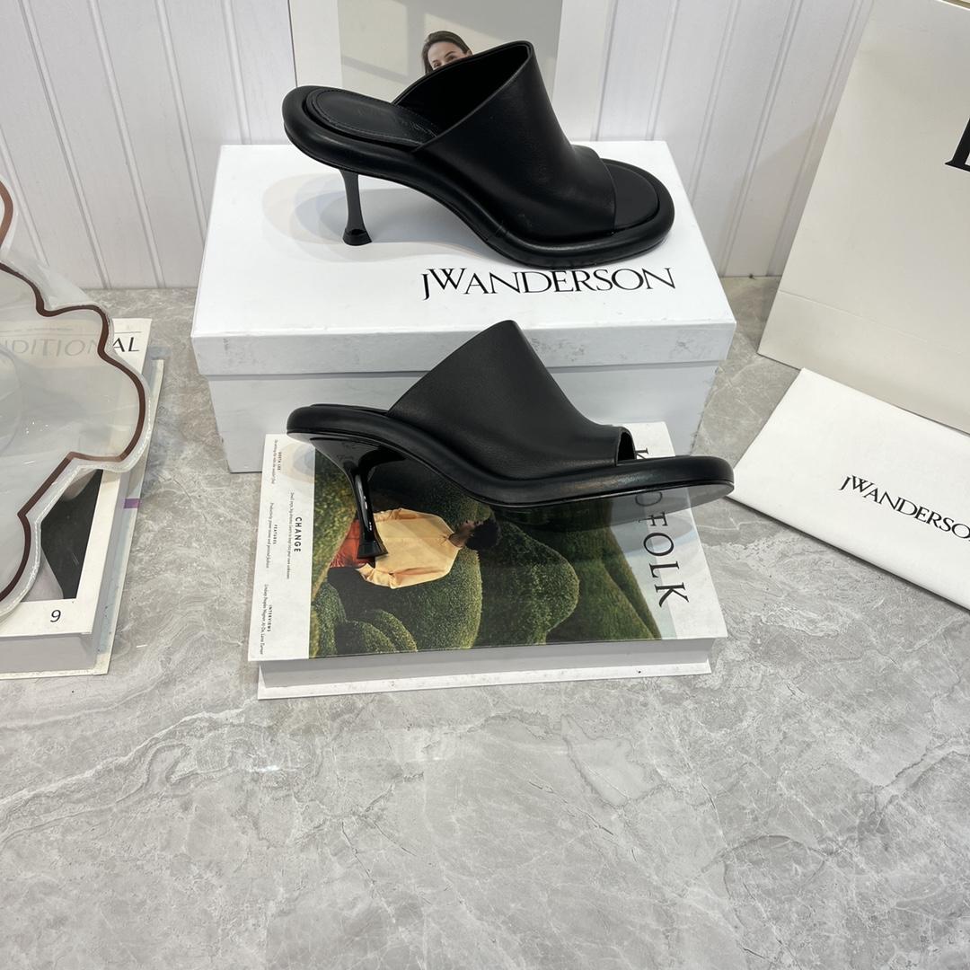 Jw Anderson Bumper-Tube Leather Mules - DopestKickz