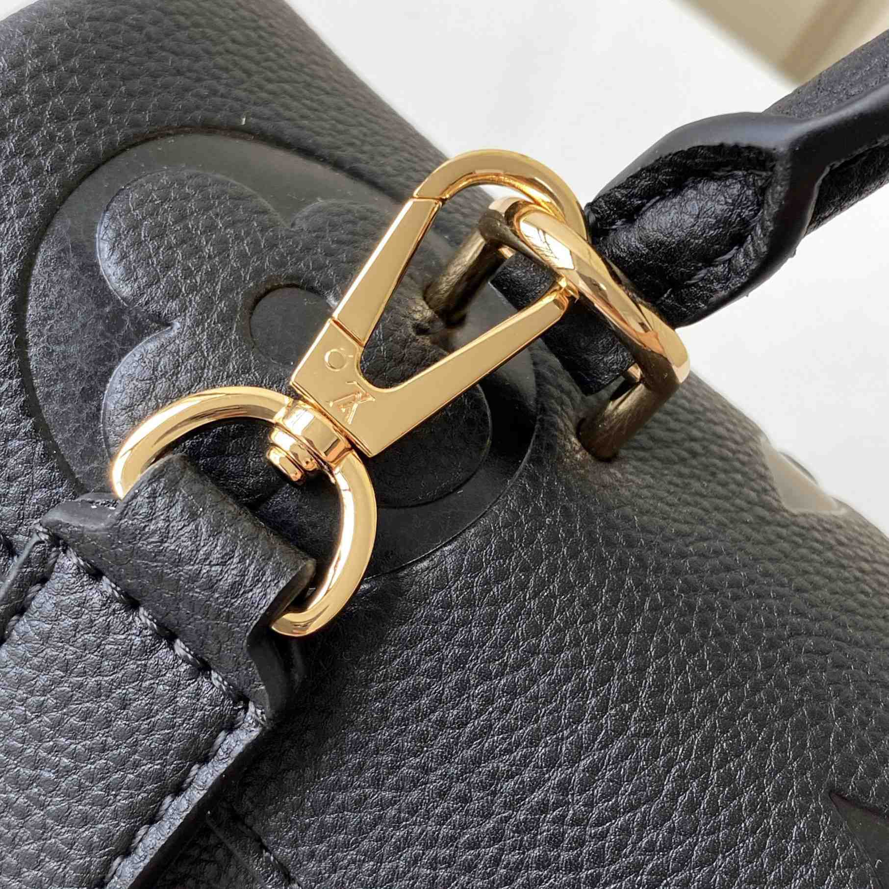 Louis Vuitton Madeleine Medium Bag (30-19.5-11cm)   M45976 - DopestKickz