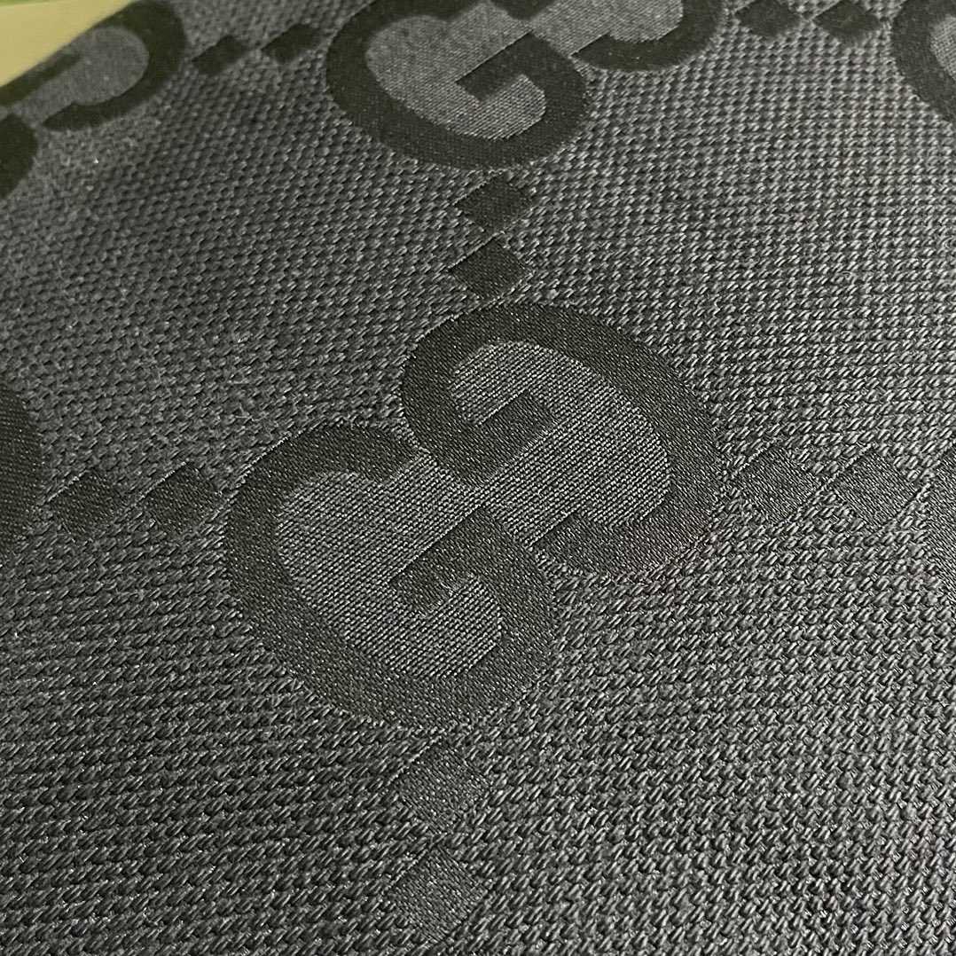 Gucci Jumbo GG Medium Messenger Bag - DopestKickz