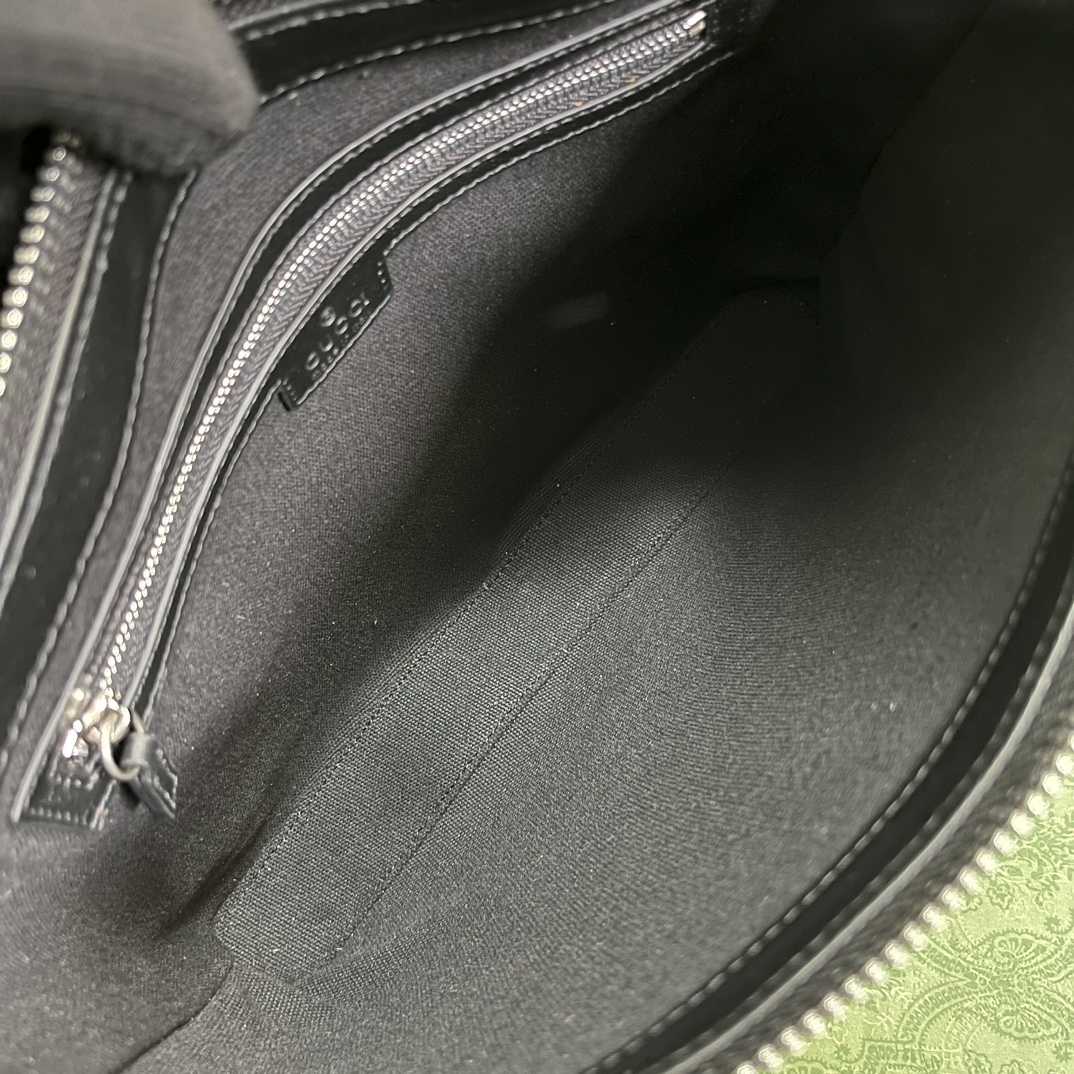 Gucci Jumbo GG Medium Messenger Bag - DopestKickz