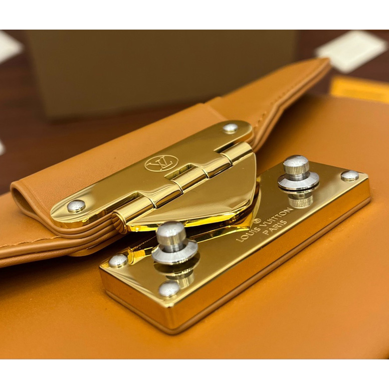 Louis Vuitton Swing   M20396 - DopestKickz