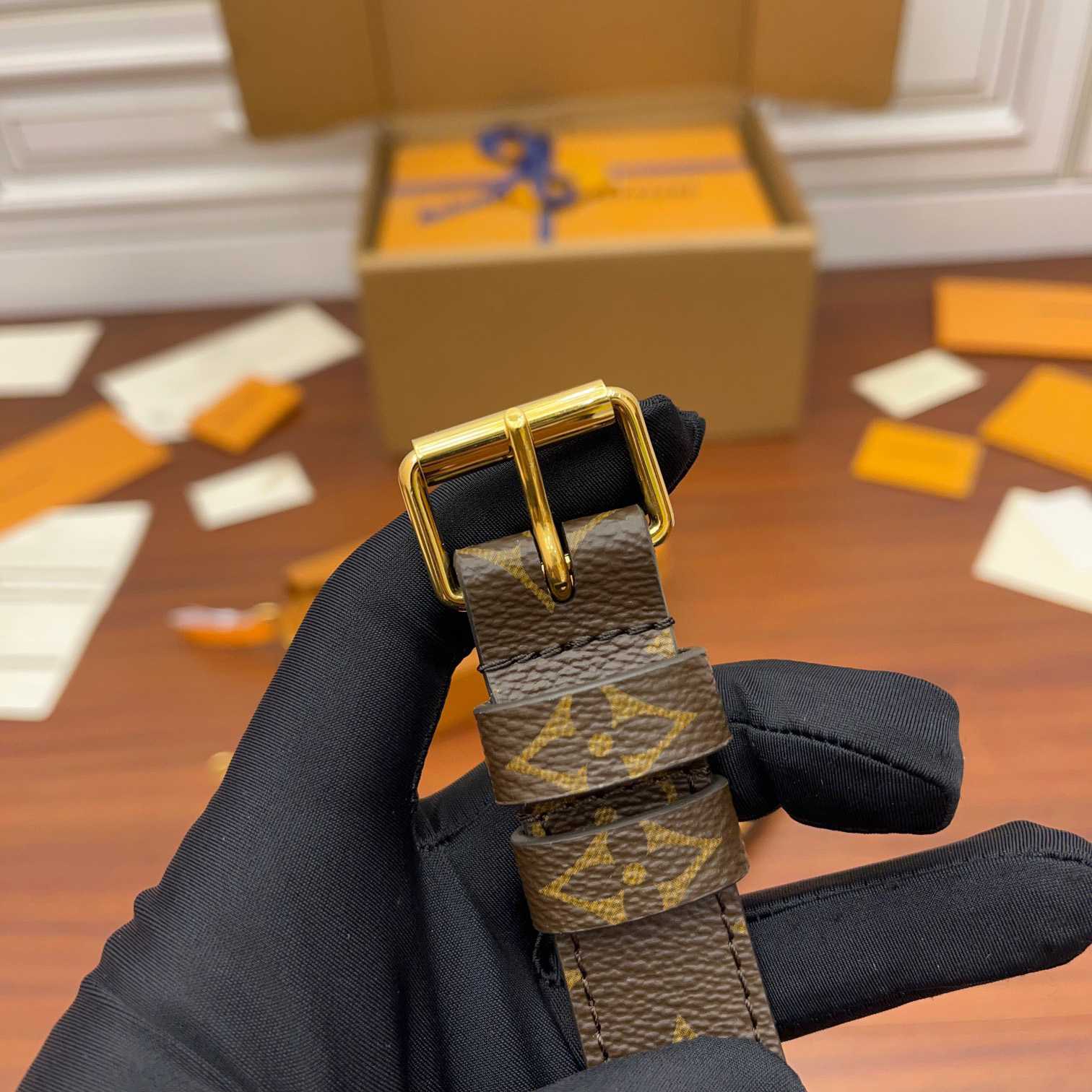 Louis Vuitton Swing   M20396 - DopestKickz