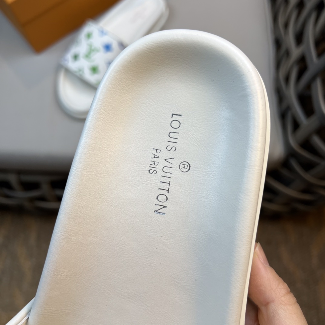 Louis Vuitton Monogram Sandals - DopestKickz