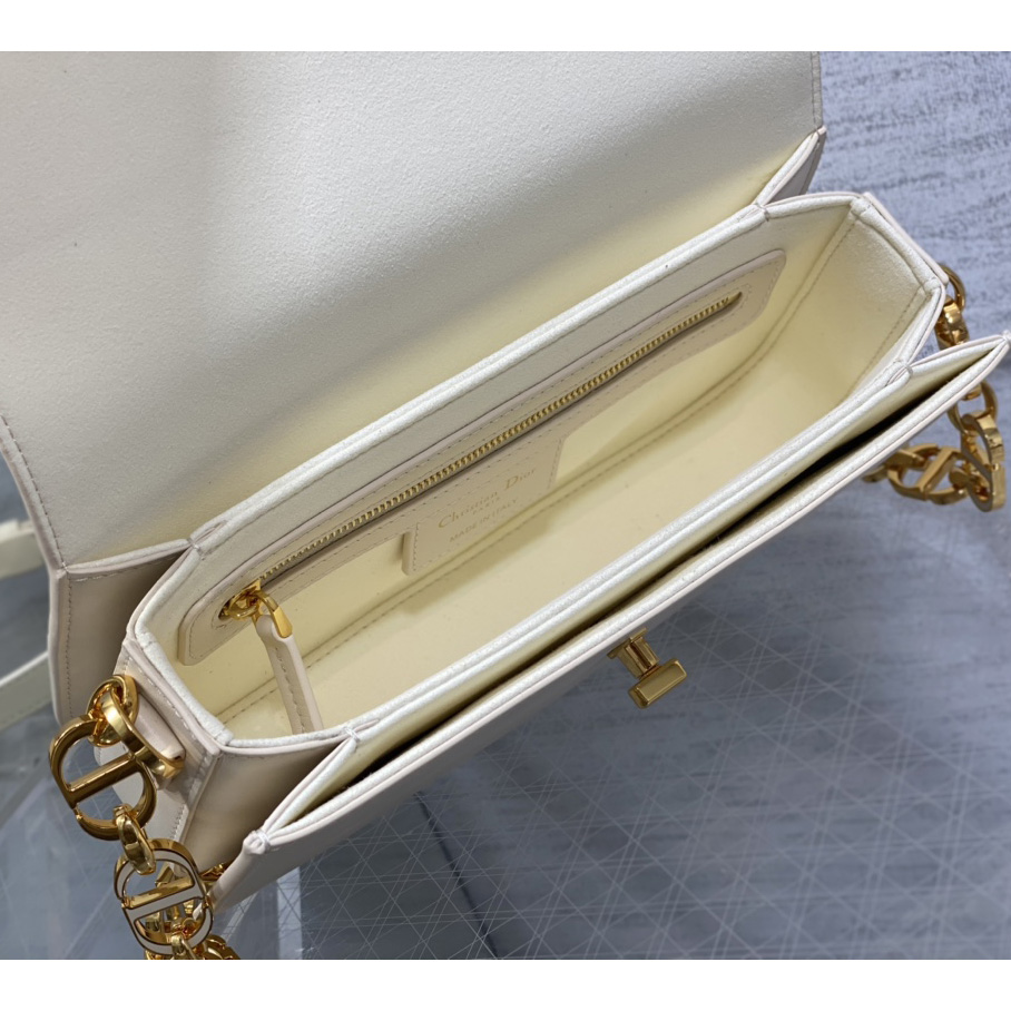 Dior 30 Montaigne Avenue Bag - DopestKickz