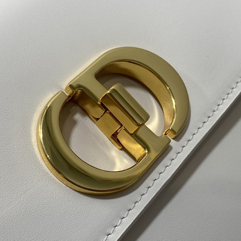 Dior 30 Montaigne Avenue Bag - DopestKickz