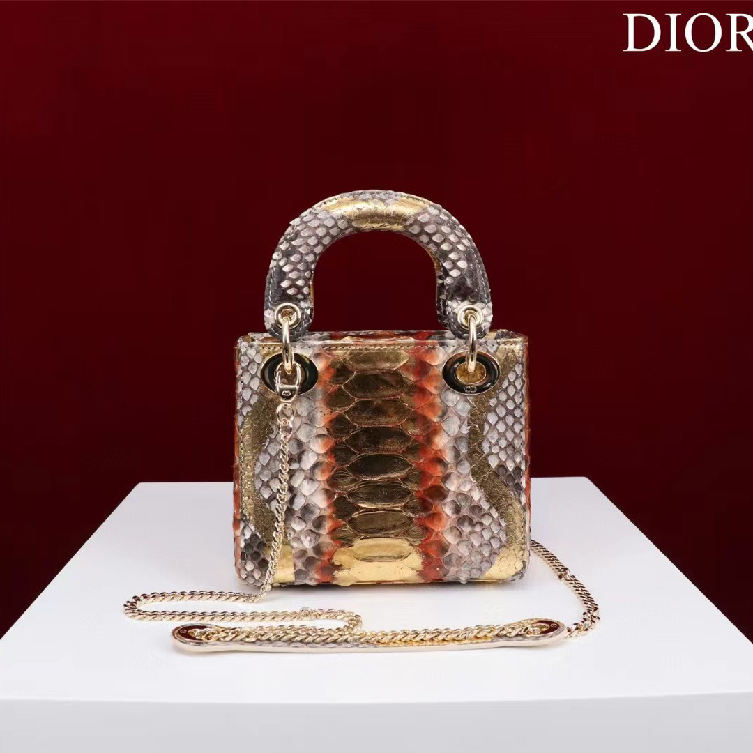 Dior Lady Dior Bag (17-15-7 cm) - DopestKickz