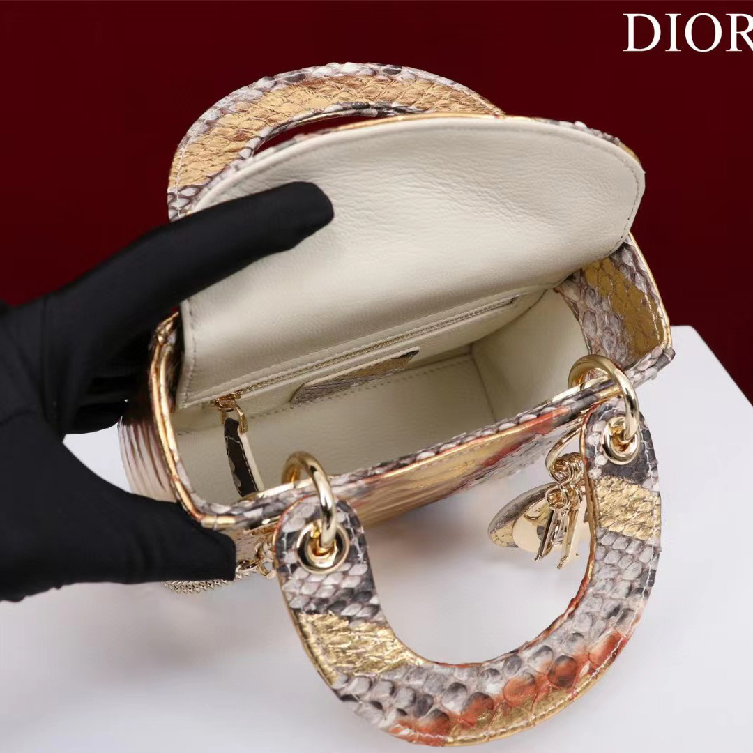 Dior Lady Dior Bag (17-15-7 cm) - DopestKickz