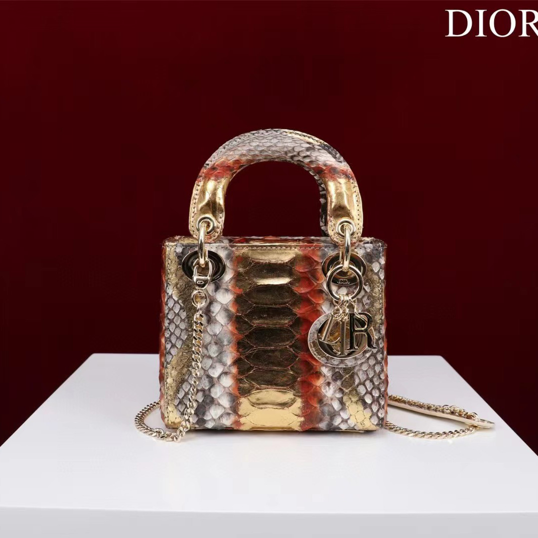 Dior Lady Dior Bag (17-15-7 cm) - DopestKickz