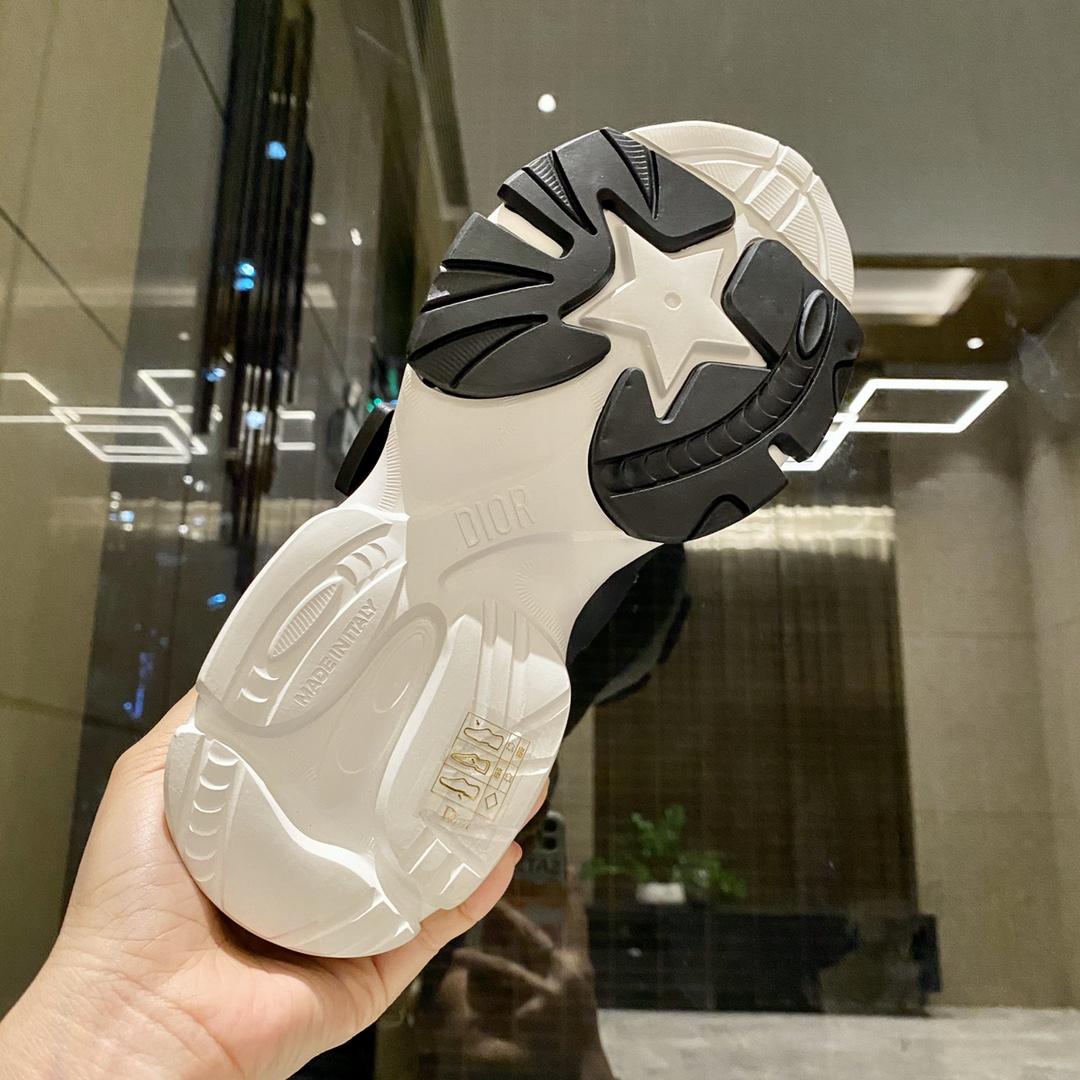 Dior D-Wander Sneaker - DopestKickz