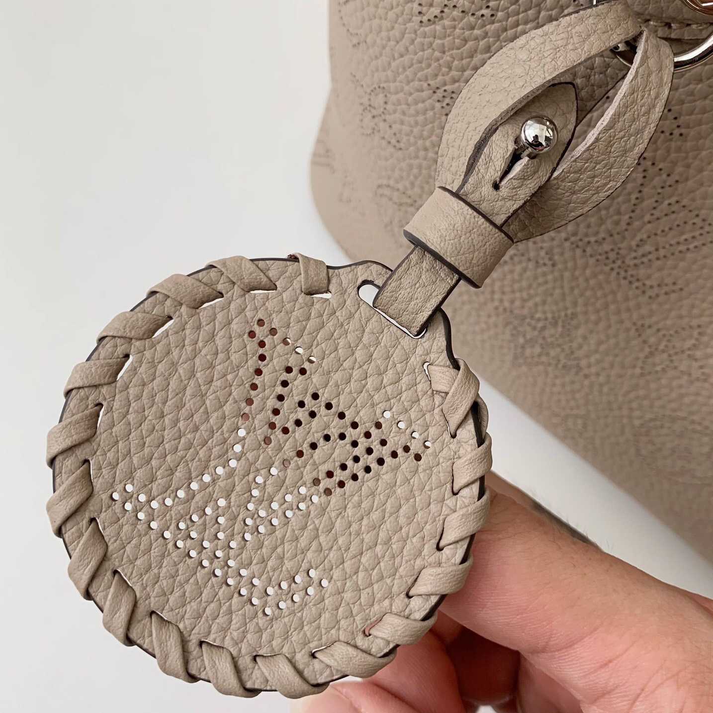 Louis Vuitton Blossom PM   M21849 - DopestKickz