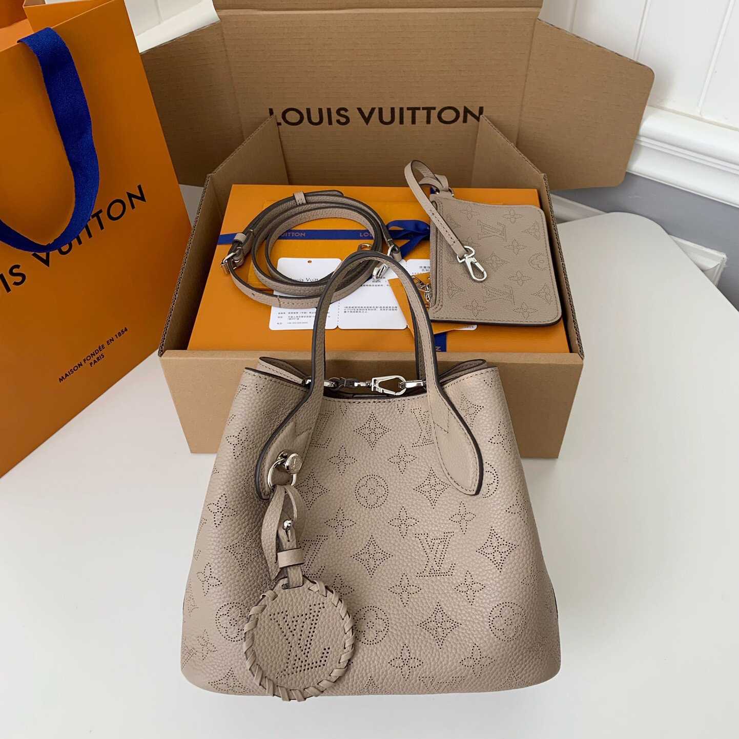 Louis Vuitton Blossom PM   M21849 - DopestKickz