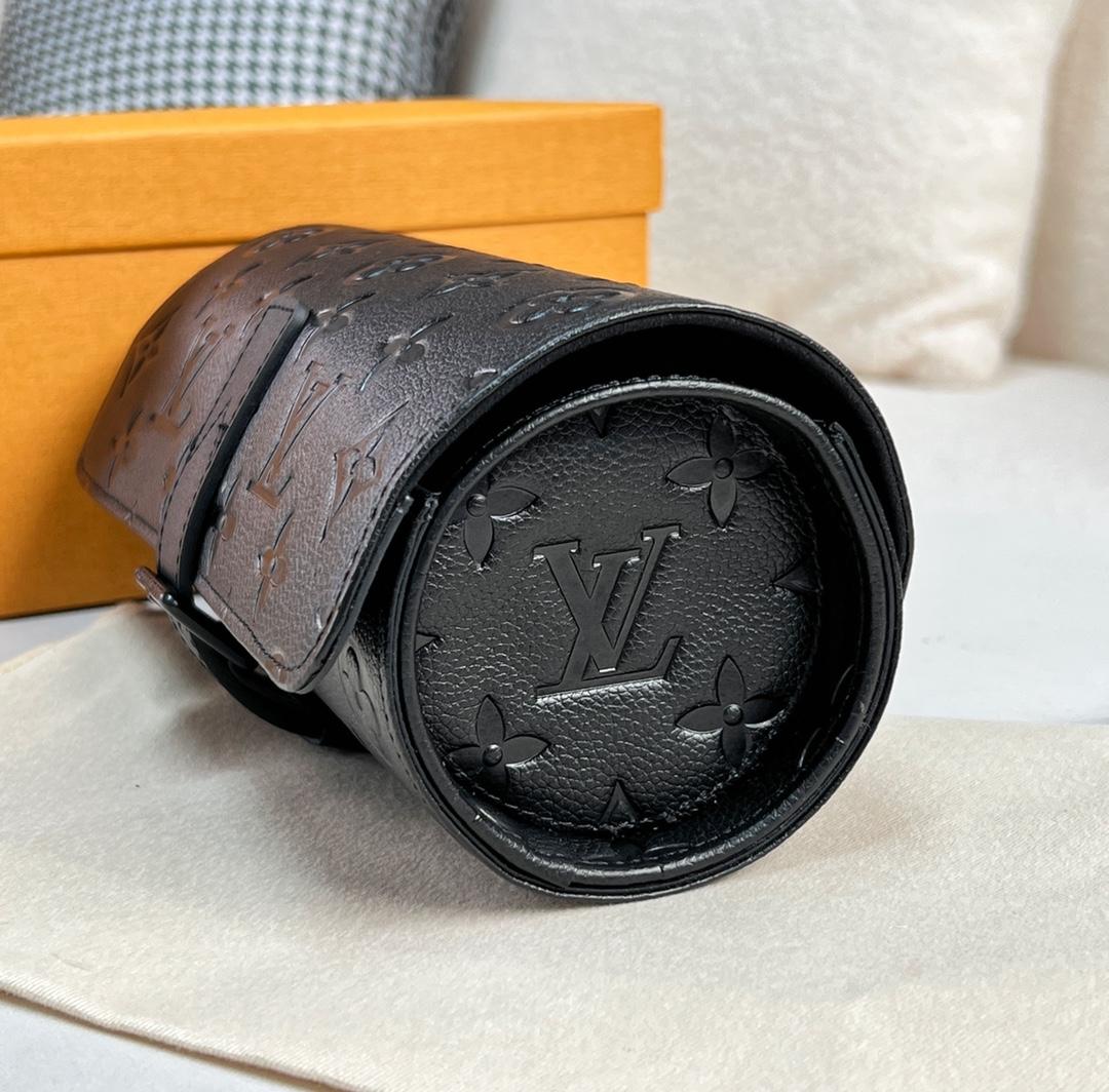 Louis Vuitton Etui 3 Montres    M10147 - DopestKickz