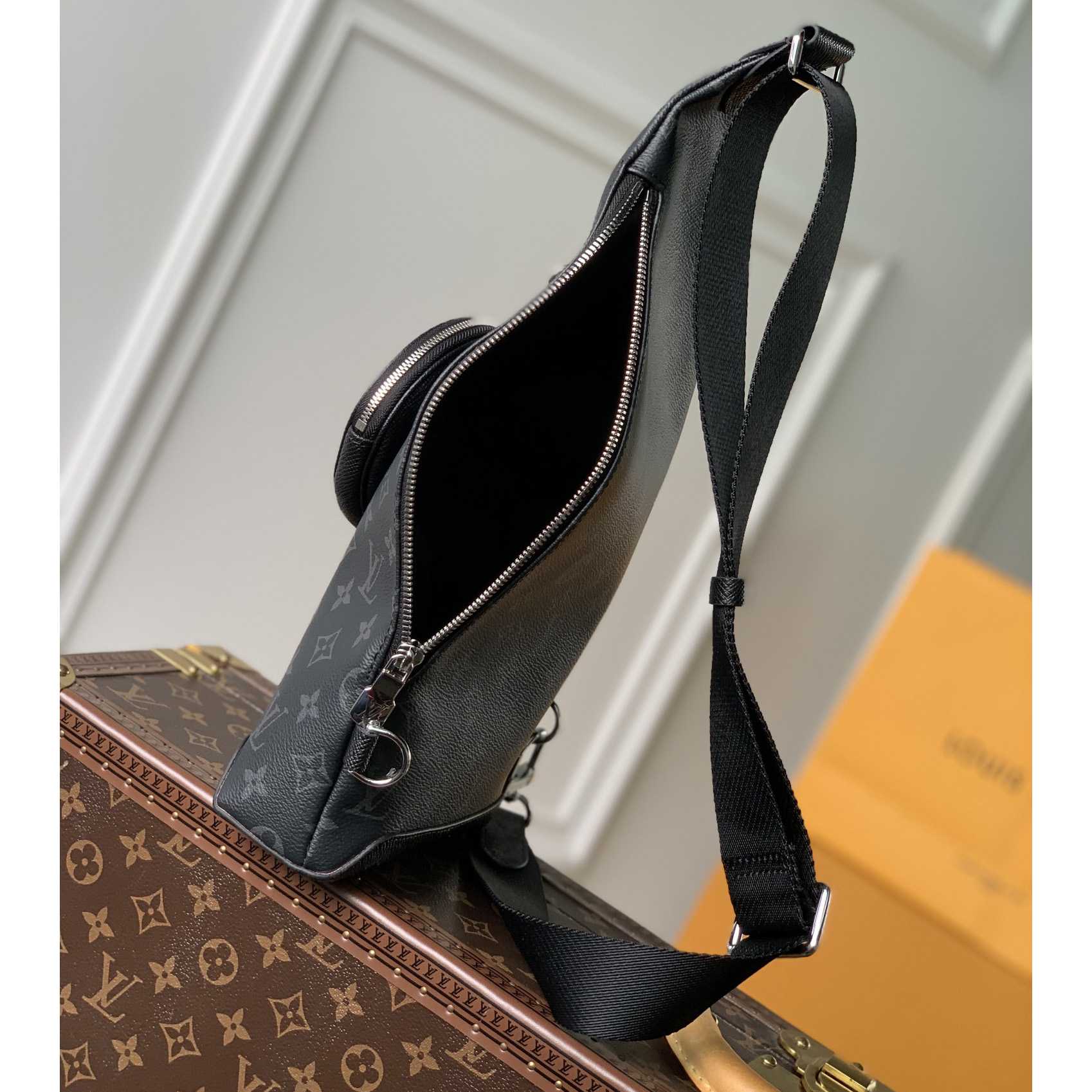 Louis Vuitton Duo Sling Bag(20-42-6cm)       M30936 - DopestKickz