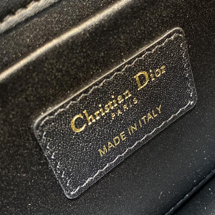 Dior 30 Montaigne Bag - DopestKickz