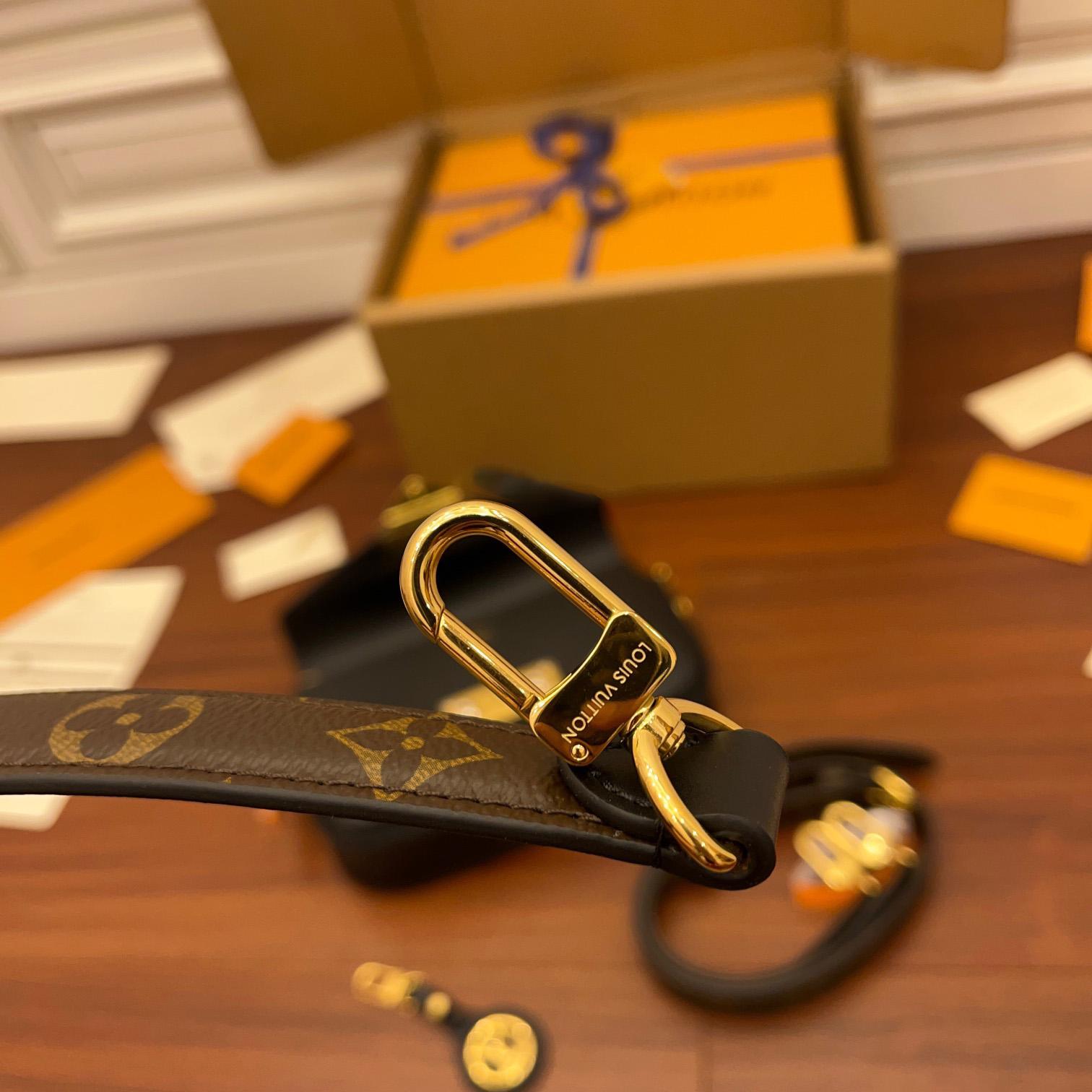 Louis Vuitton Swing Bag   M20393 - DopestKickz