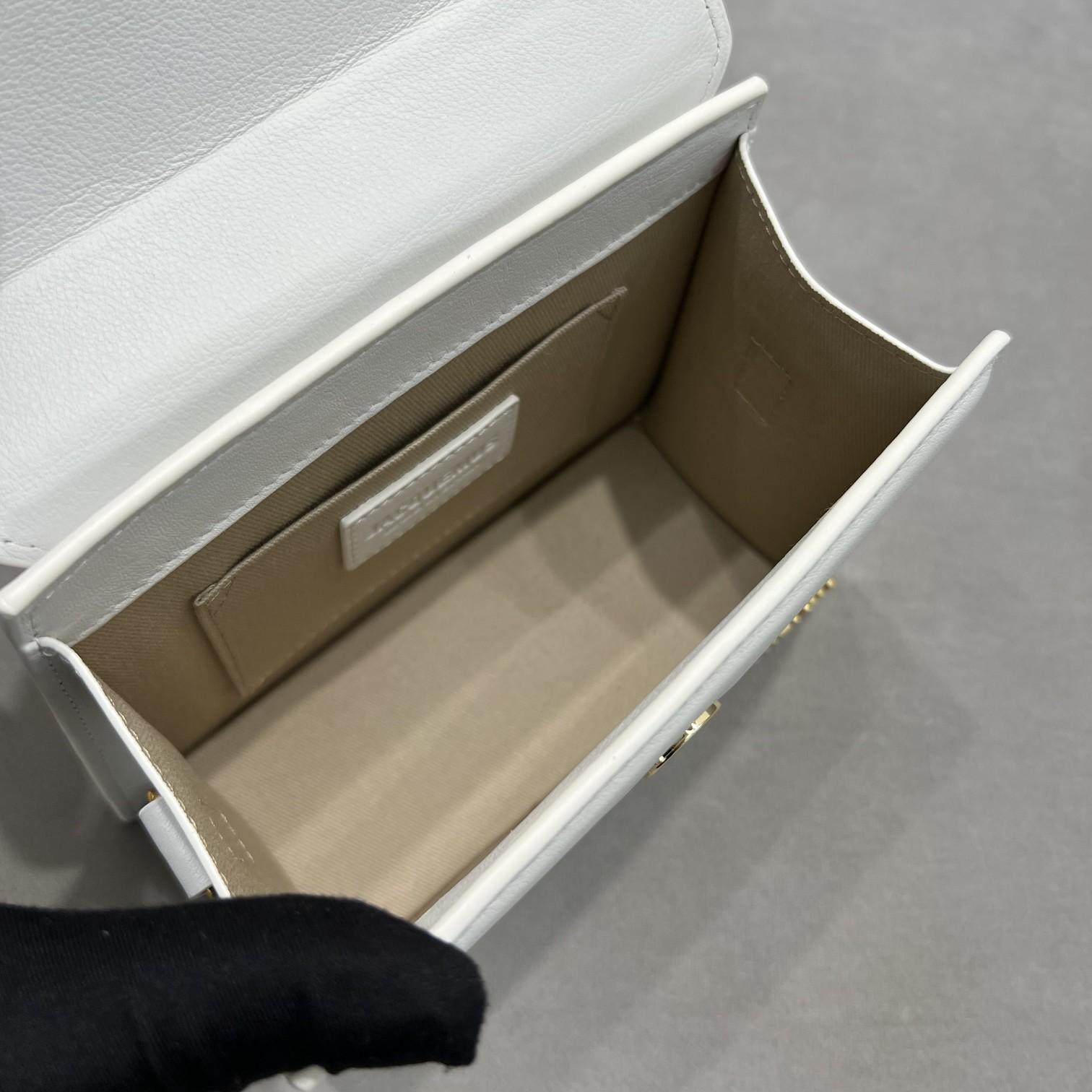 Jacquemus Le Chiquito Noeud - DopestKickz