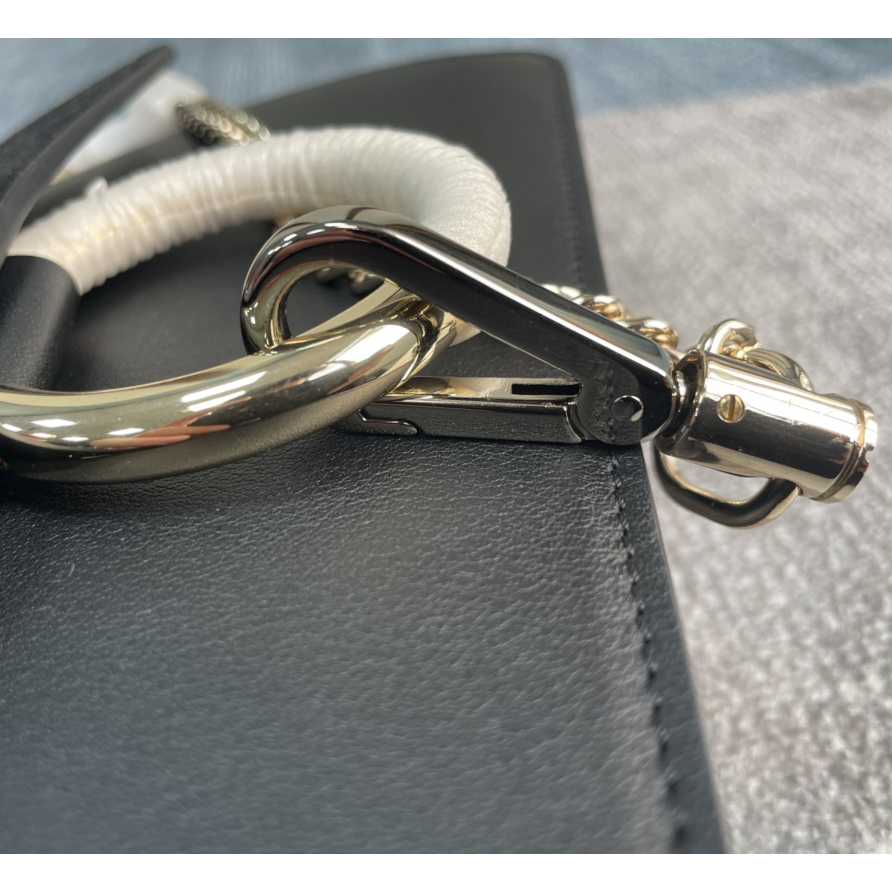 Chloe Faye Wallet On Strap(24-15-7cm) - DopestKickz