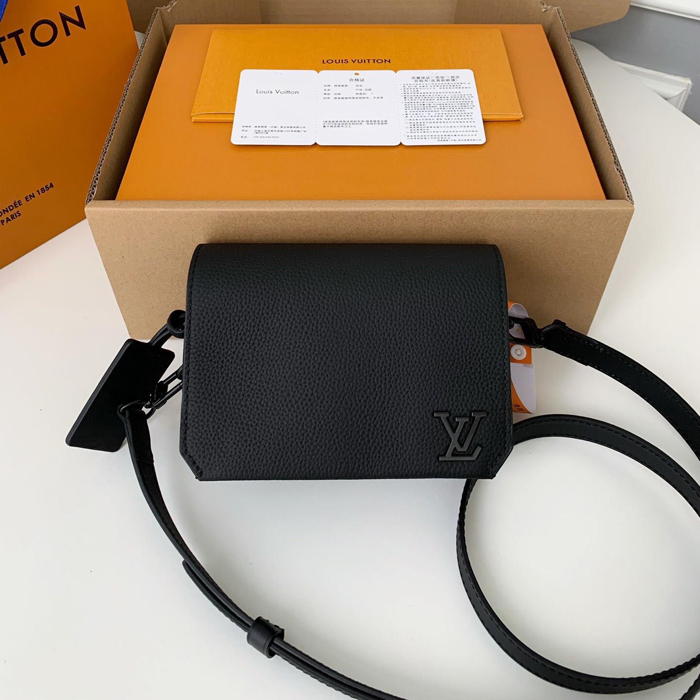Louis Vuitton Fastline Wearable Wallet   M82085 - DopestKickz
