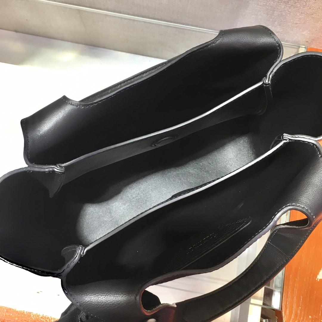 Prada Leather Tote - DopestKickz