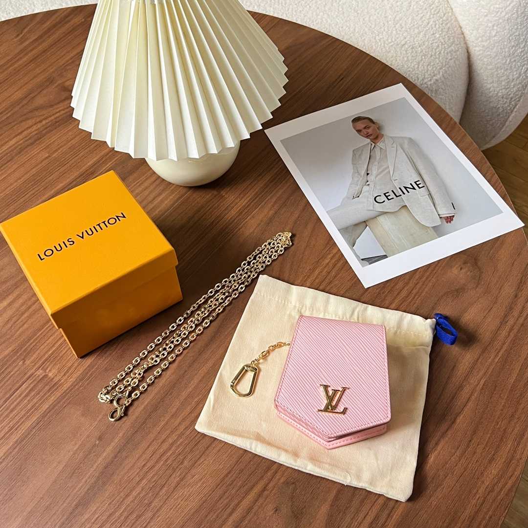 Louis Vuitton Key Bell XL   M22368 - DopestKickz