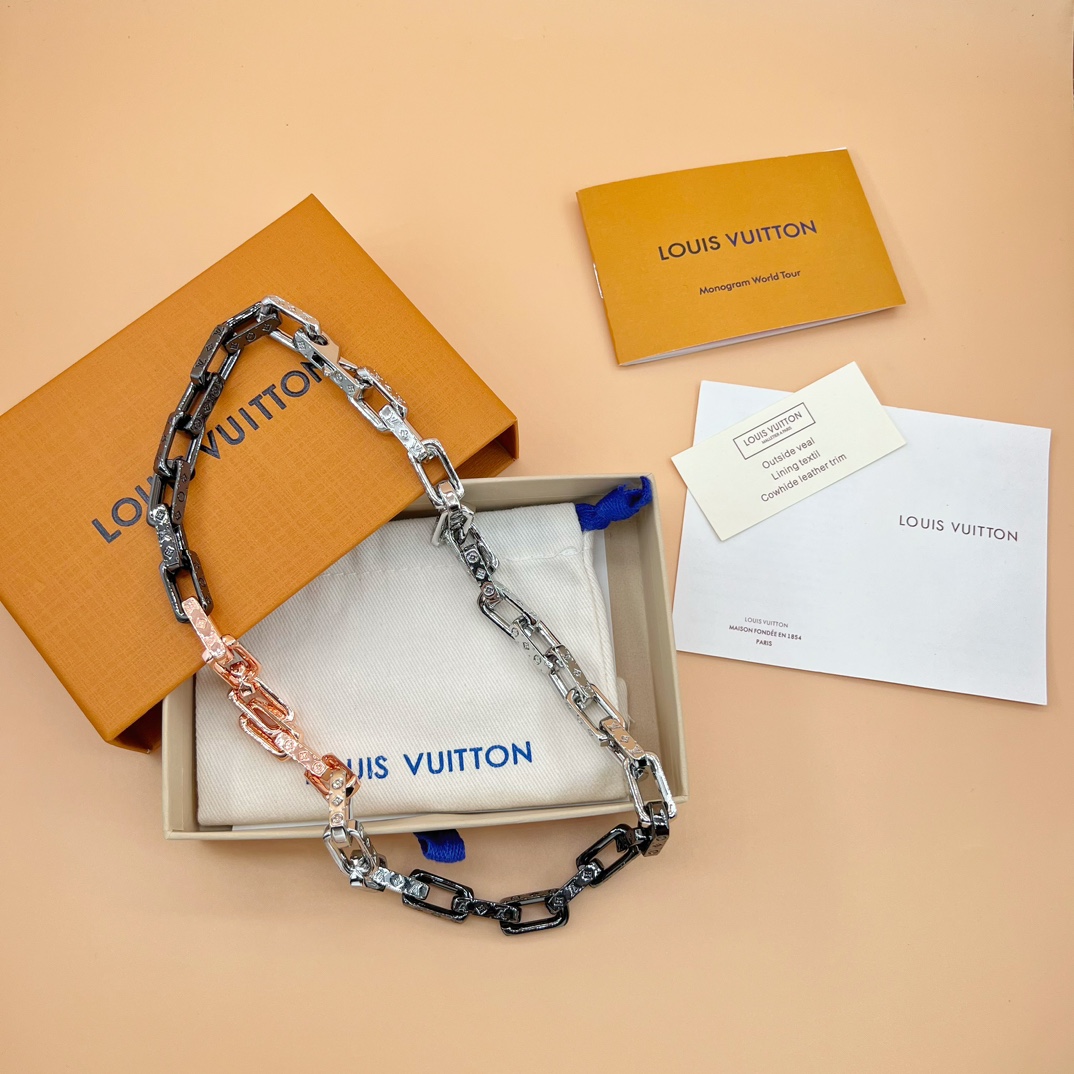 Louis Vuitton Monogram Chain Necklace    M01190 - DopestKickz