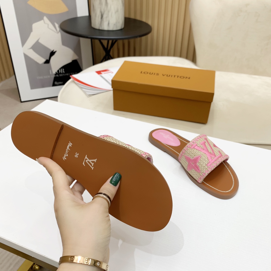 Louis Vuitton Lock It Flat Mule - DopestKickz