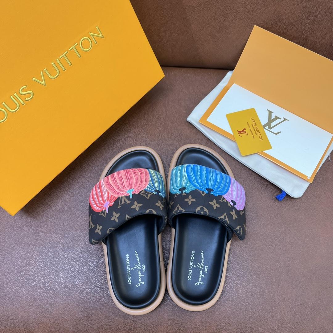 Louis Vuitton LV x YK Pool Pillow Flat Comfort Mule   1ABD8Y - DopestKickz