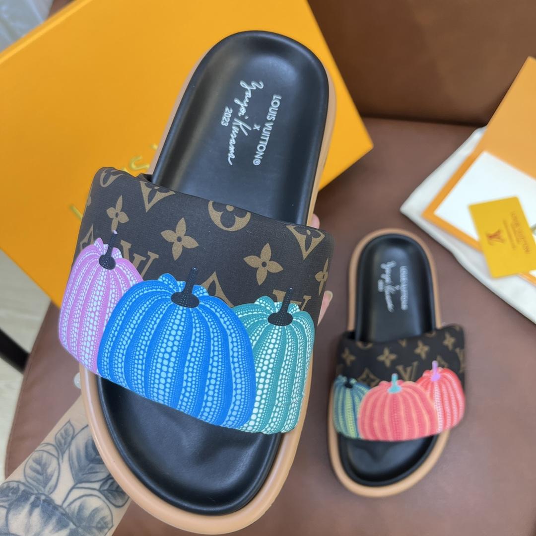 Louis Vuitton LV x YK Pool Pillow Flat Comfort Mule   1ABD8Y - DopestKickz