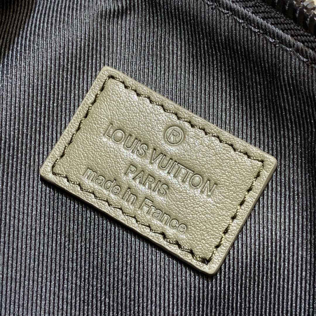 Louis Vuitton XS Other Leather Bag(21 x 12 x 9cm)  M57961 - DopestKickz