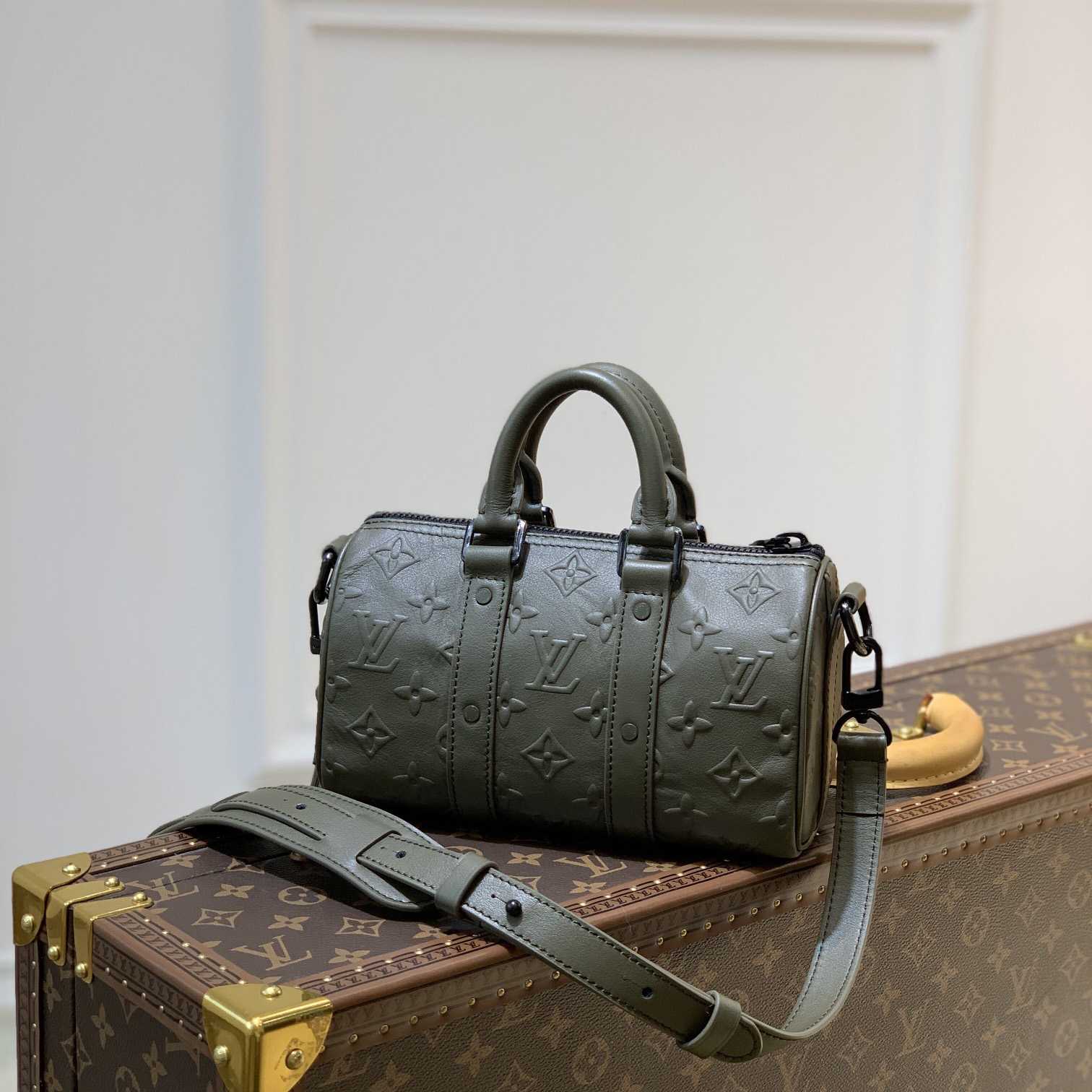 Louis Vuitton XS Other Leather Bag(21 x 12 x 9cm)  M57961 - DopestKickz