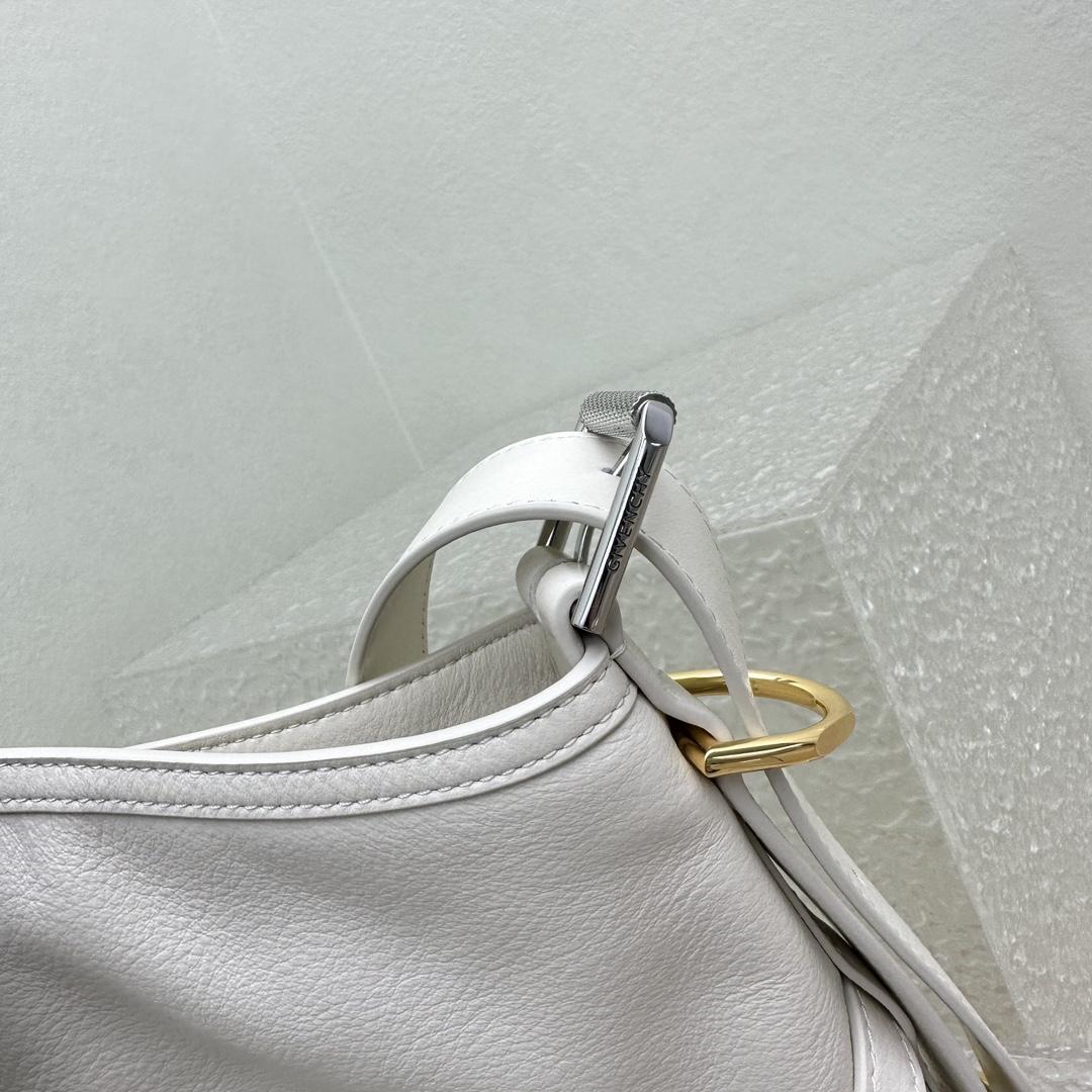 Givenchy Medium Voyou Bag In Leather(32-37-6.5cm) - DopestKickz