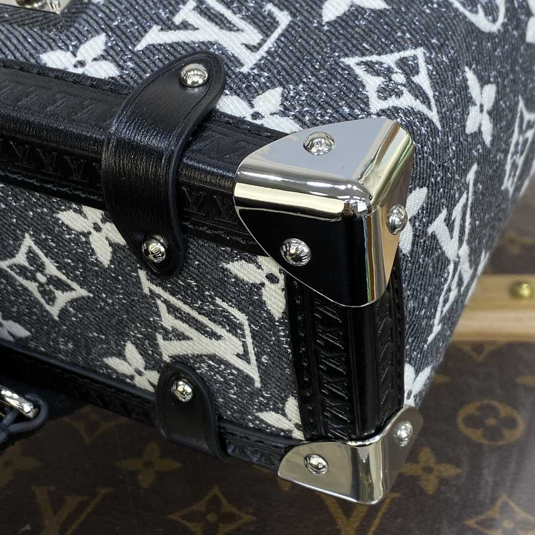 Louis Vuitton Side Trunk (21x14x6cm)  M21460 - DopestKickz