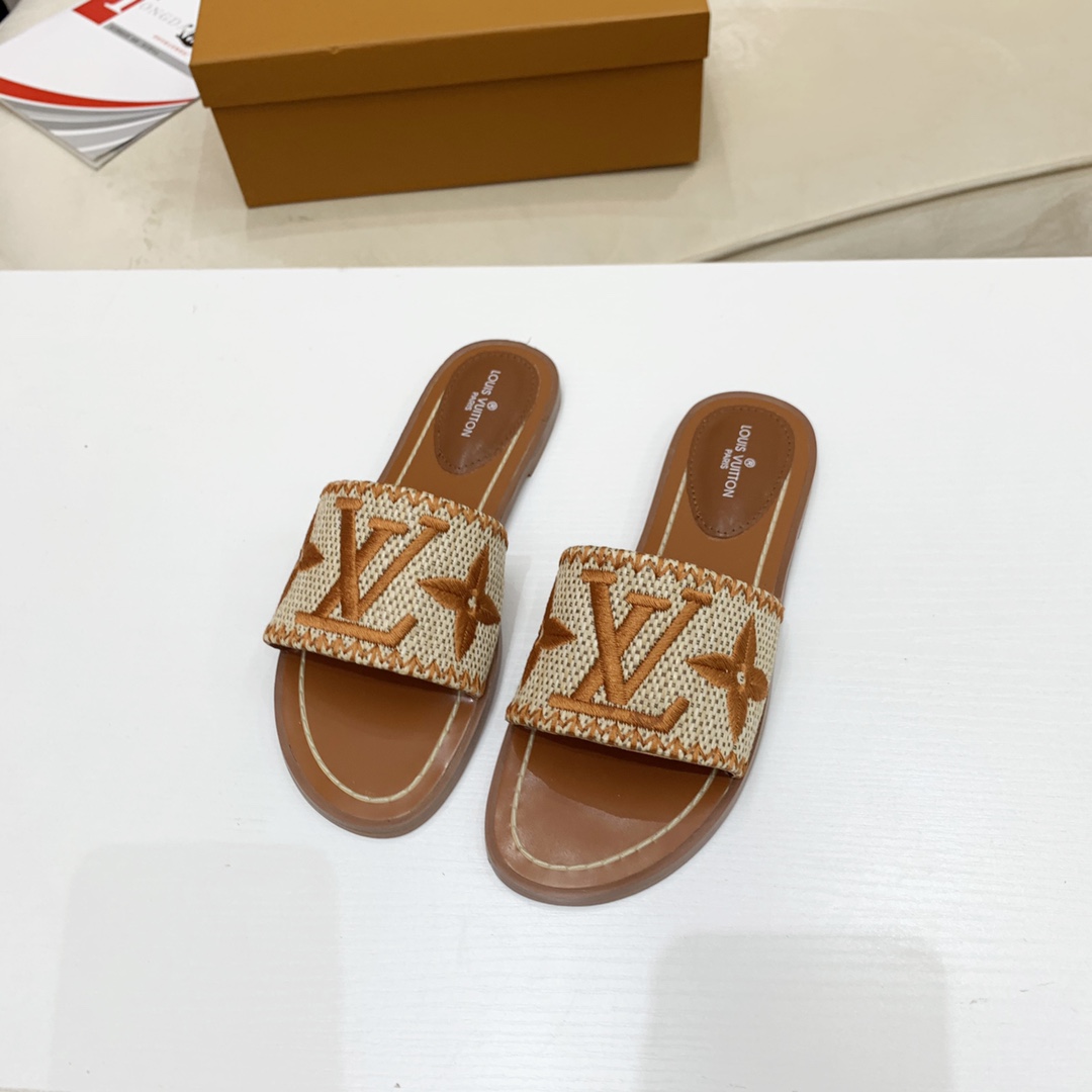 Louis Vuitton Lock It Flat Mule - DopestKickz