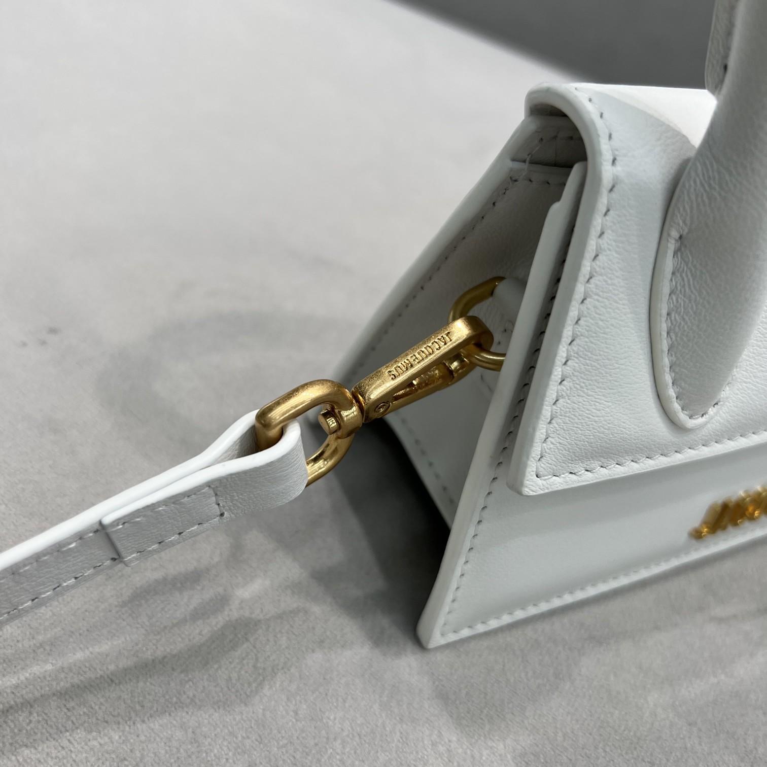 Jacquemus Le Chiquito Signature Leather Mini Handbag(12-8-5cm) - DopestKickz