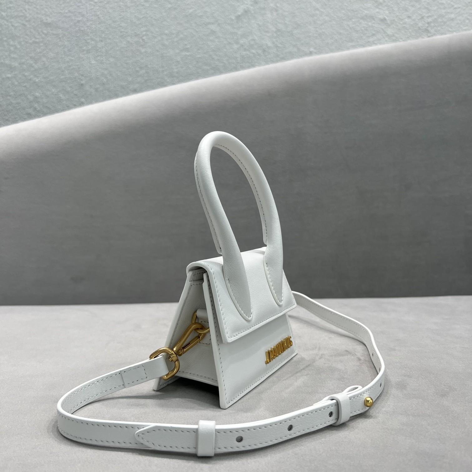 Jacquemus Le Chiquito Signature Leather Mini Handbag(12-8-5cm) - DopestKickz