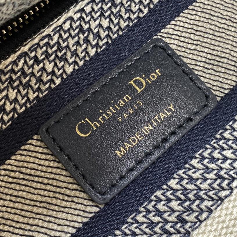 Dior Medium Lady D-lite Bag - DopestKickz