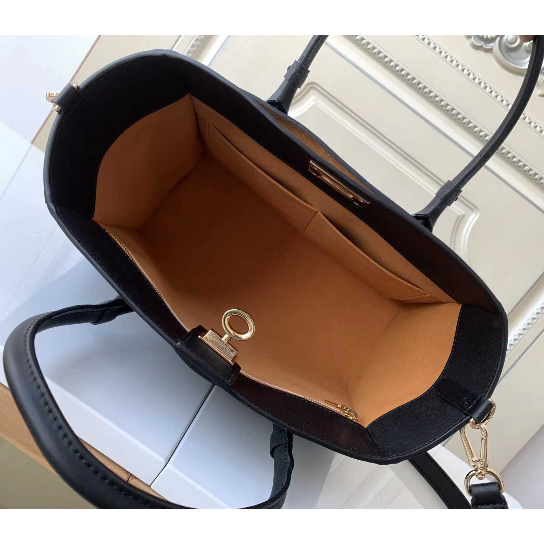 Louis Vuitton On My Side MM   M53826 - DopestKickz