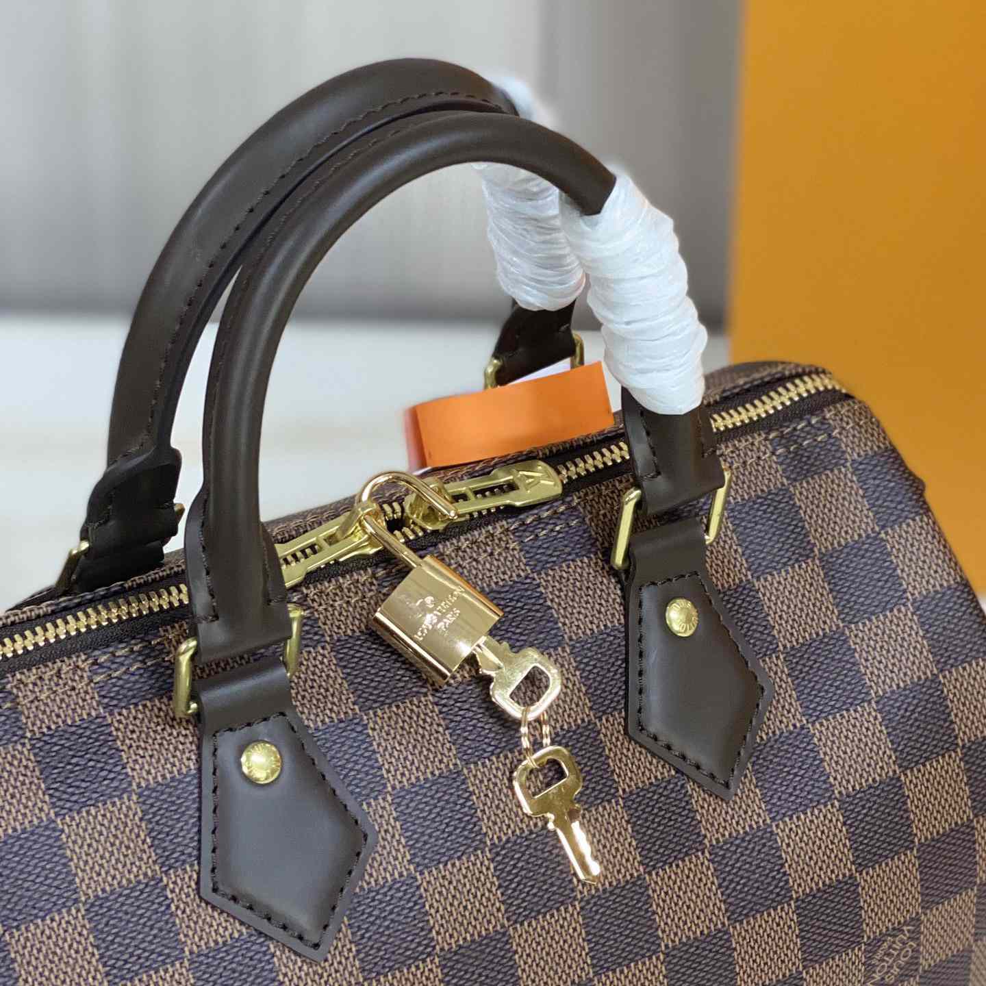 Louis Vuitton Speedy Bandouliere Bag Damier 25 - DopestKickz