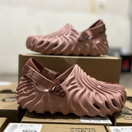 Salehe Bembury x CrocsPollex Clog - DopestKickz