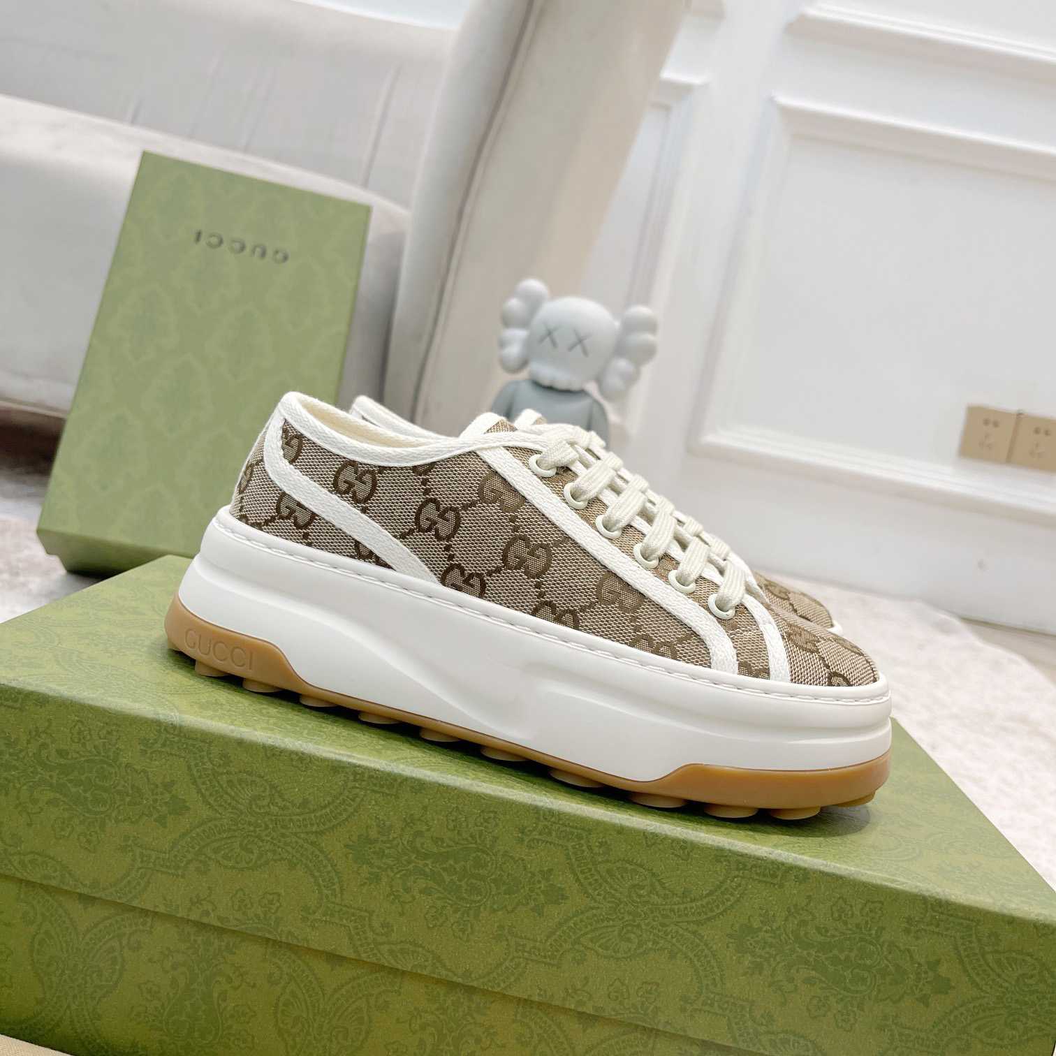 Gucci Women's GG Sneaker - DopestKickz