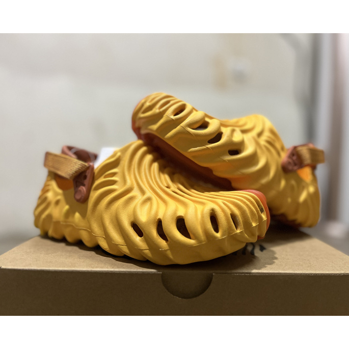 Salehe Bembury x CrocsPollex Clog - DopestKickz